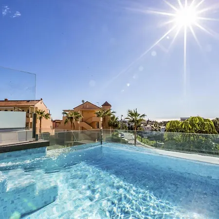 Vivi Homes - Palmera Pool, Sauna, Gym & דירה El Faro