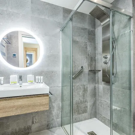 Vivi Homes - Palmera Pool, Sauna, Gym &