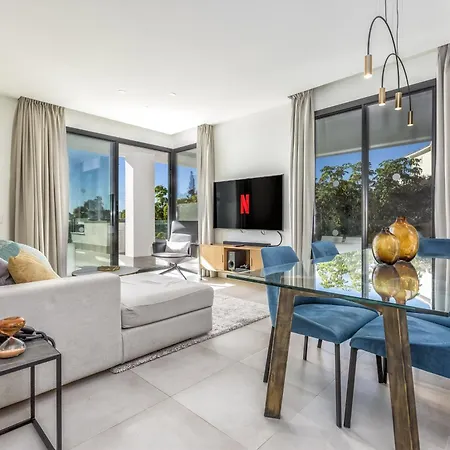 Vivi Homes - Palmera Pool, Sauna, Gym & Appartement